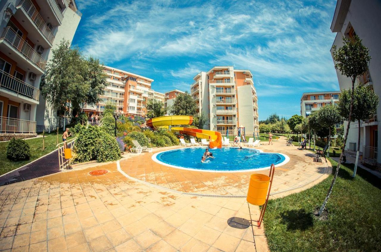 Grand Resort - Imperial Crown Fort Club - Prestige Apartments Елените Экстерьер фото