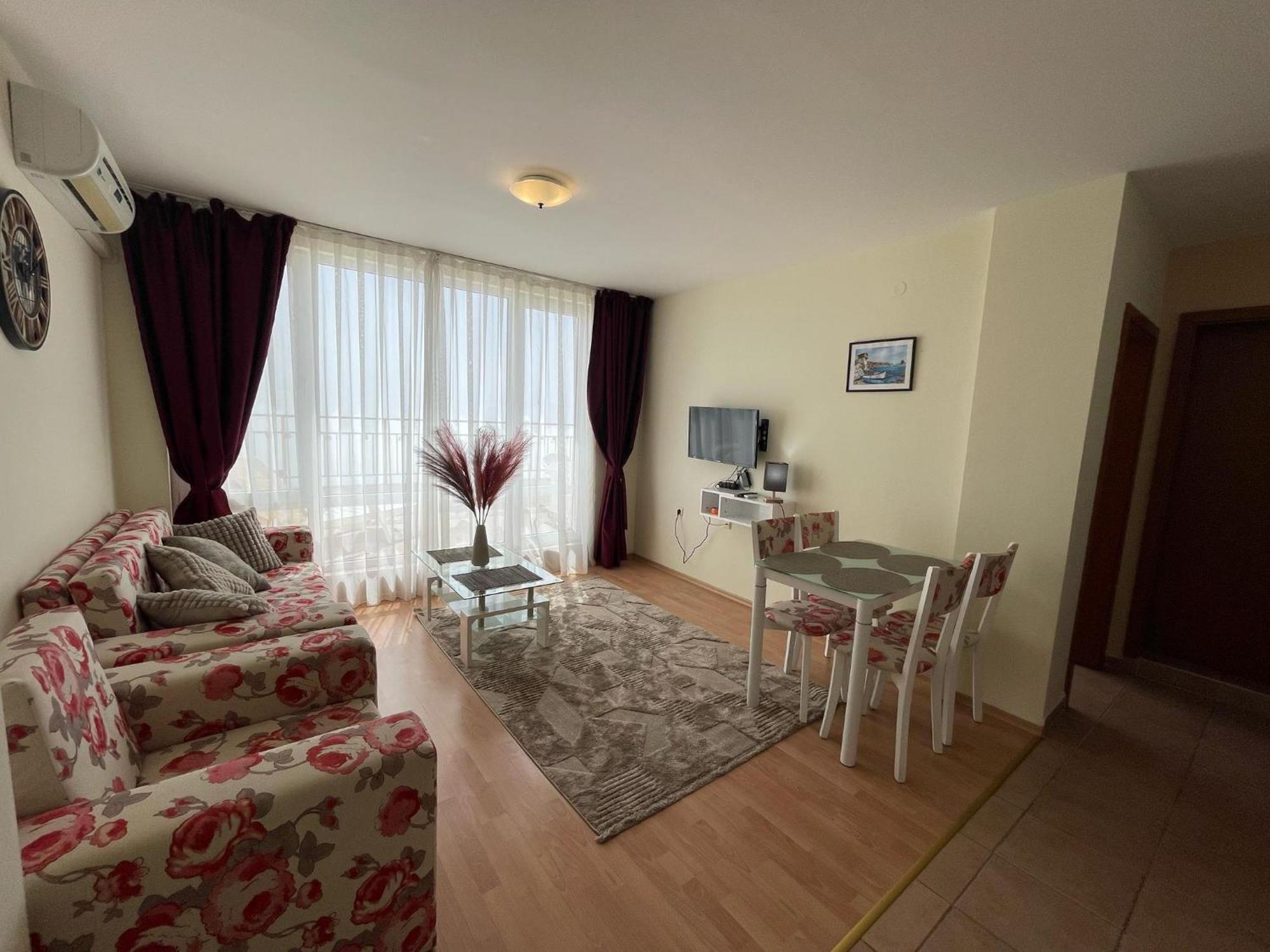 Grand Resort - Imperial Crown Fort Club - Prestige Apartments Елените Номер фото